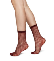 Swedish Stockings Vera Net Socks Wine